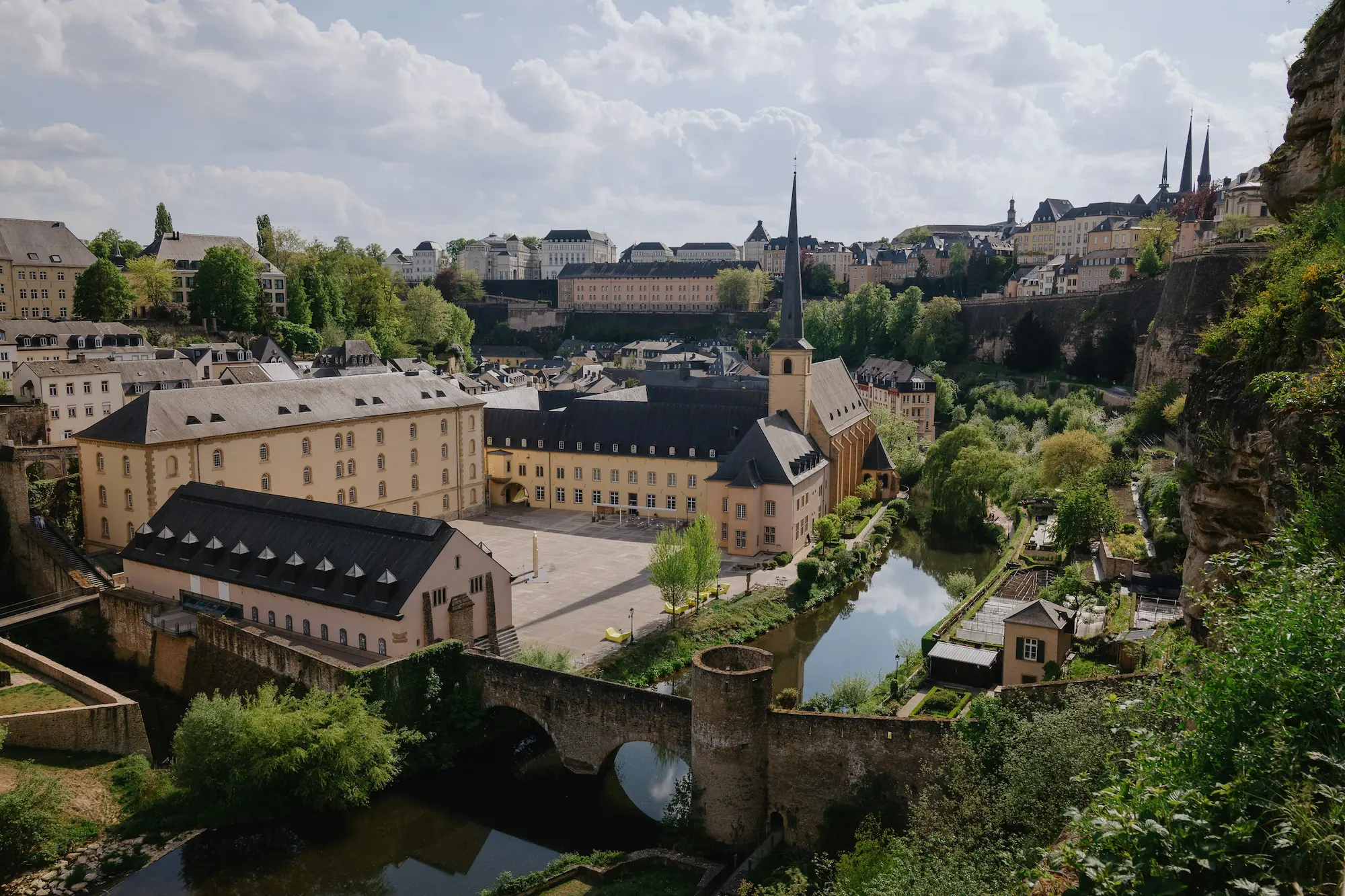 Luxembourg Tours – Explore Castles, Valleys, and Cultural Treasures