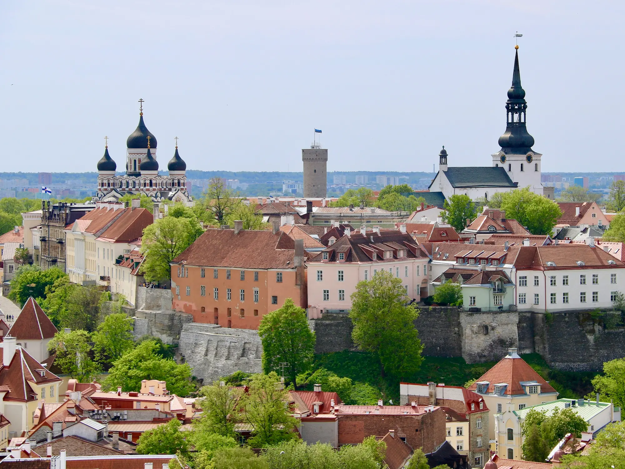 Tallinn Nightlife – Best Bars, Clubs, and Evening Experiences